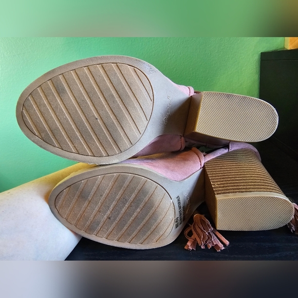 Qupid Pink Suede Peep Toe Ankle Boots w/ Tassel Ties Women's Size 6.5 - Picture 10 of 13